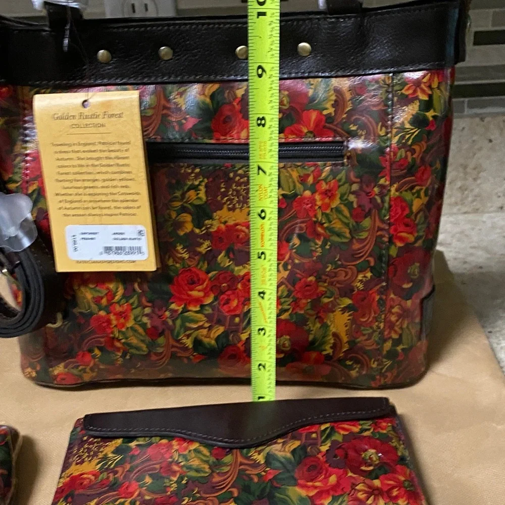 Patricia Nash Red Floral Shoulder Bag Set - Picture 8 of 13
